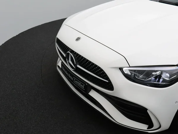 Mercedes-Benz C-Klasse (2025) — foto 28 van 36