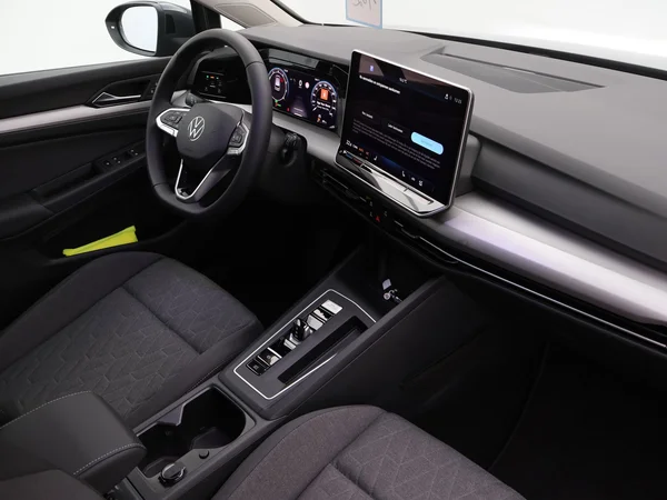 VOLKSWAGEN Golf VIII (2025) — foto 15 van 21