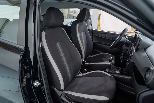 Hyundai i10 (2023) — foto 7 van 51