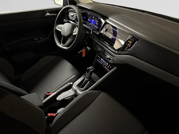 VOLKSWAGEN Polo (2025) — foto 9 van 15