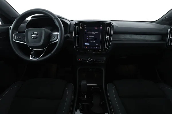 Volvo C40 (2022) — foto 3 van 16