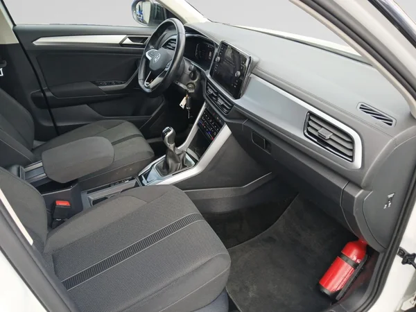 VOLKSWAGEN T-Roc (2022) — foto 5 van 21