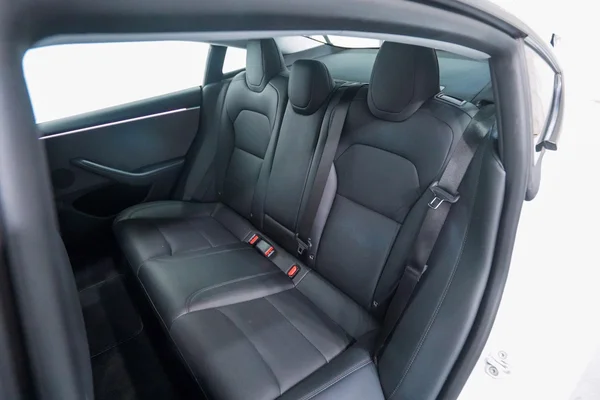 Tesla Model 3 (2024) — foto 20 van 47