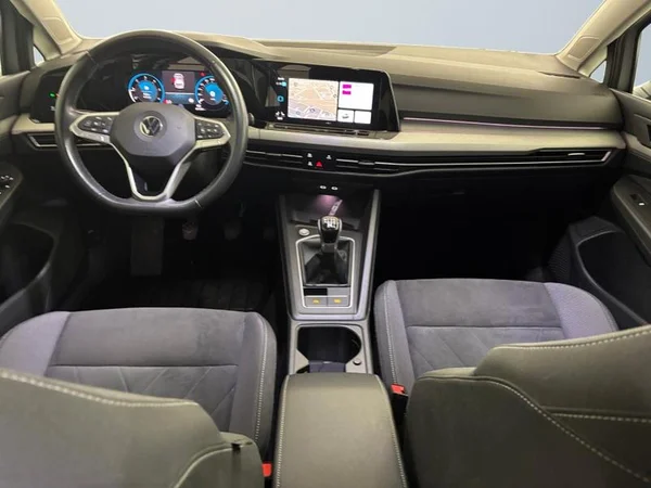 VOLKSWAGEN Golf VIII Dsl (2023) — foto 35 van 35