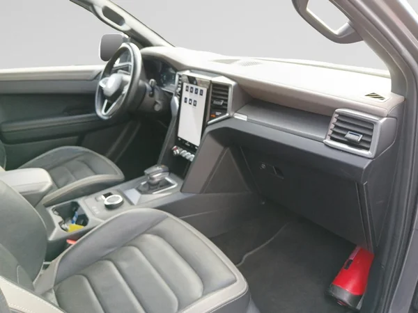 VOLKSWAGEN Amarok Double Cab Dsl (2023) — foto 4 van 18