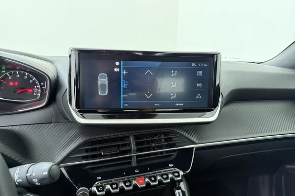 Peugeot 2008 (2025) — foto 5 van 16