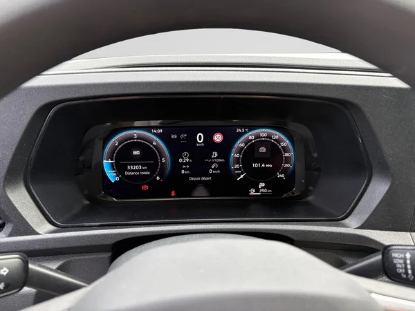 VOLKSWAGEN Caddy Maxi (2024) — foto 8 van 20