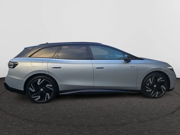 VOLKSWAGEN ID.7 Tourer (2025) — foto 11 van 24
