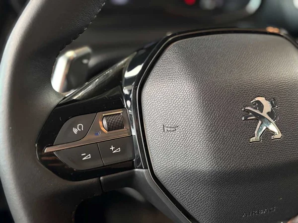Peugeot 208 (2022) — foto 5 van 14