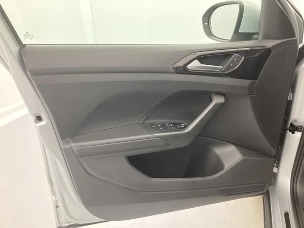 VOLKSWAGEN T-Cross (2025) — foto 32 van 36