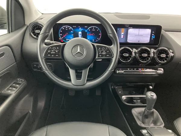 MERCEDES-BENZ B 180 (2020) — foto 14 van 36