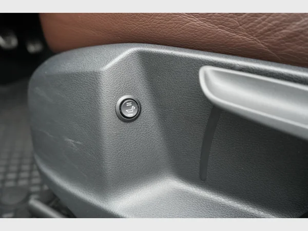 VOLKSWAGEN Golf Sportsvan (2019) — foto 14 van 27