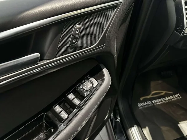 Ford Galaxy (2024) — foto 6 van 17