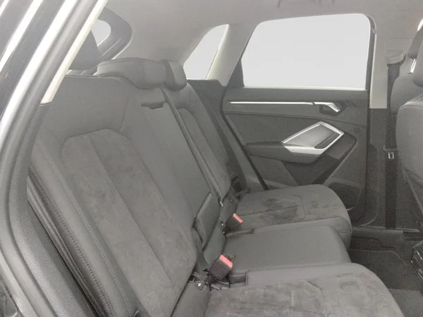 AUDI Q3 PHEV (2021) — foto 11 van 24