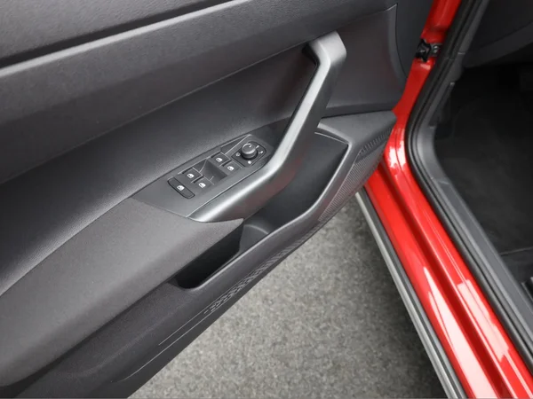 VOLKSWAGEN Taigo (2024) — foto 5 van 19
