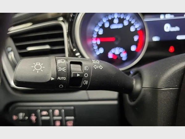 Kia XCEED (2022) — foto 6 van 33