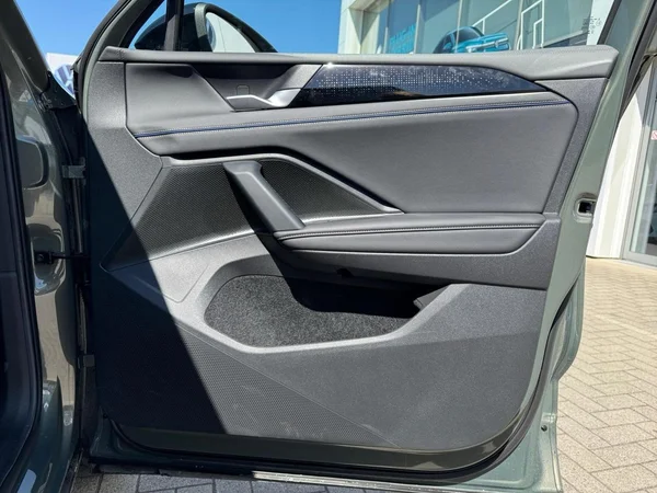 VOLKSWAGEN Tiguan eHybrid (PHEV) (2025) — foto 10 van 24