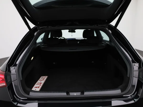 Mercedes-Benz CLA (2021) — foto 6 van 40
