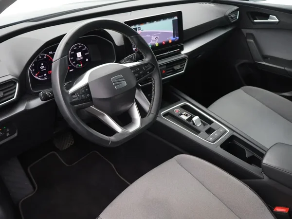 SEAT Leon (2024) — foto 2 van 25