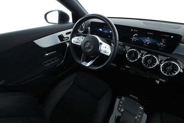 Mercedes-Benz CLA-Klasse (2023) — foto 4 van 16