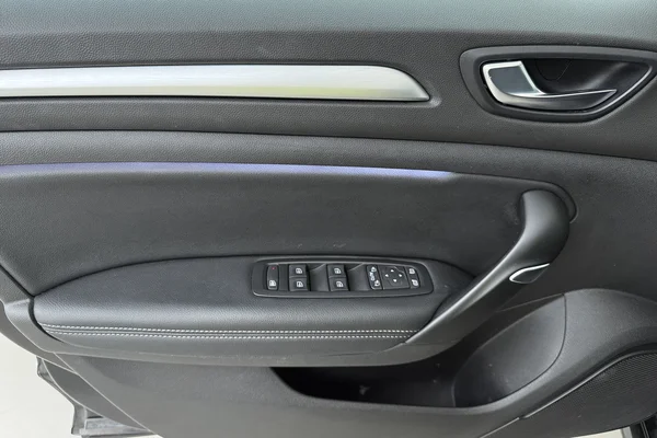 Renault Megane Berline Phase II (2021) — foto 8 van 28