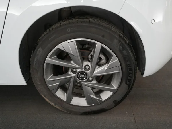 Opel Corsa (2025) — foto 6 van 25