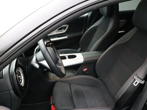 Mercedes-Benz CLA (2025) — foto 4 van 30