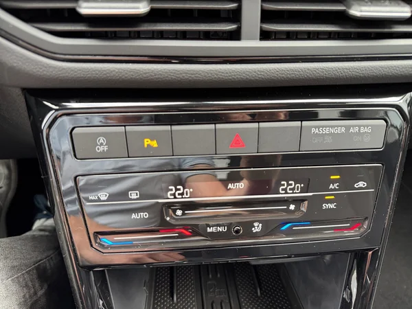 VOLKSWAGEN T-Cross (2025) — foto 7 van 24