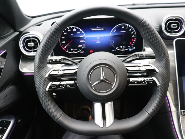 Mercedes-Benz C-Klasse (2025) — foto 3 van 30