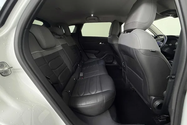 Citroen C5 X PHEV (2023) — foto 29 van 29