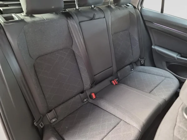 VOLKSWAGEN Golf VIII SW (2024) — foto 11 van 23