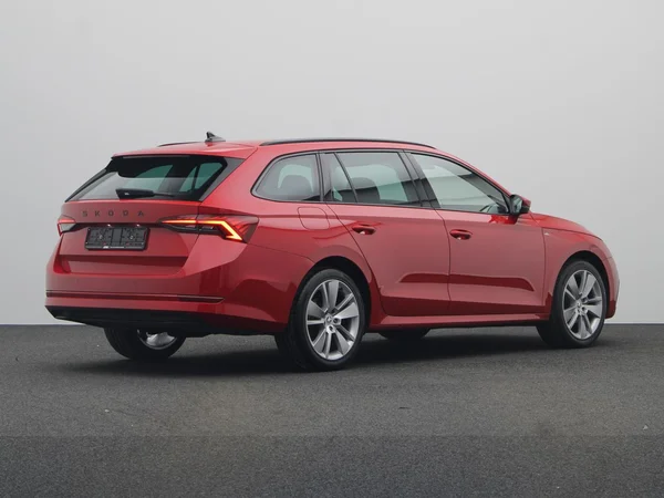 SKODA Octavia SW (2024) — foto 12 van 20
