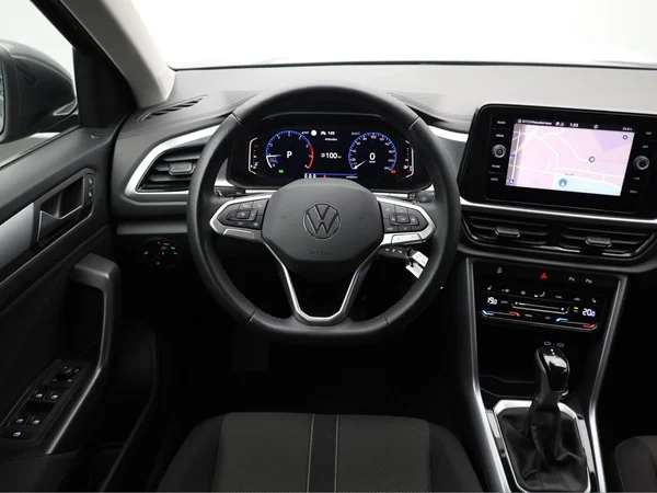 VOLKSWAGEN T-Roc (2023) — foto 10 van 19