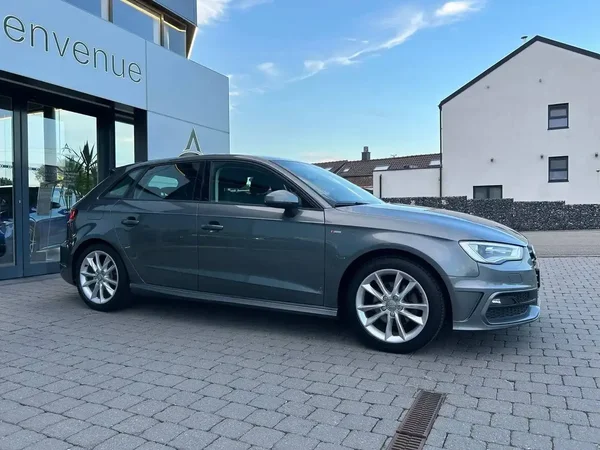 Audi A3 (2016) — foto 10 van 21