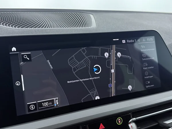 BMW 330 (2021) — foto 10 van 32
