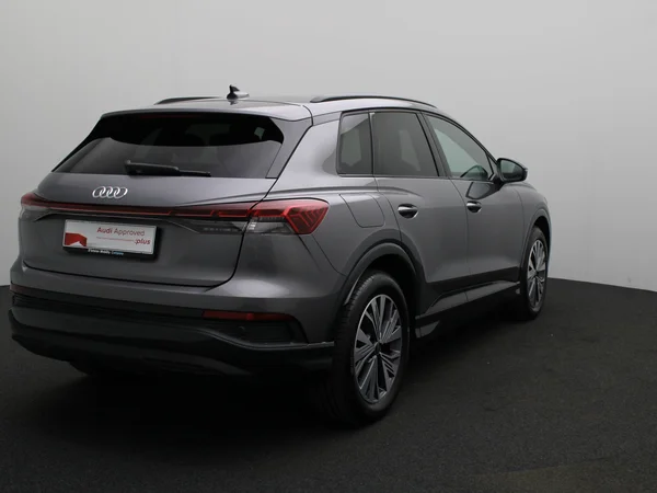 AUDI Q4 e-tron (2024) — foto 19 van 25