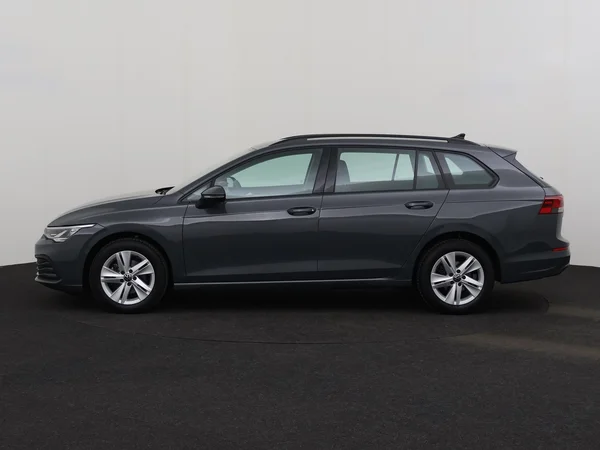 VOLKSWAGEN Golf Variant (2024) — foto 12 van 30