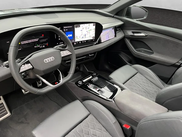 AUDI Q6 Sportback e-tron (2025) — foto 14 van 19