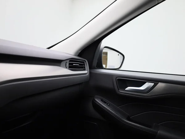 Ford Kuga (2022) — foto 19 van 30