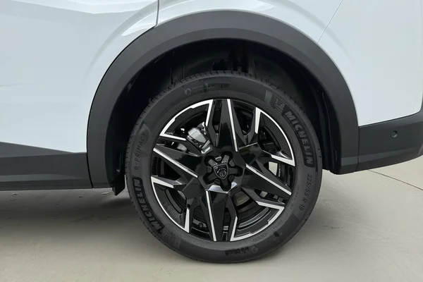 Peugeot 5008 (2025) — foto 16 van 19