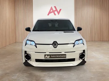 Renault R-5 ea2507fd-7fe7-4e4e-8ba0-e63e44347fab