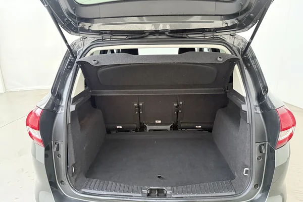 Ford C-Max (2017) — foto 24 van 28