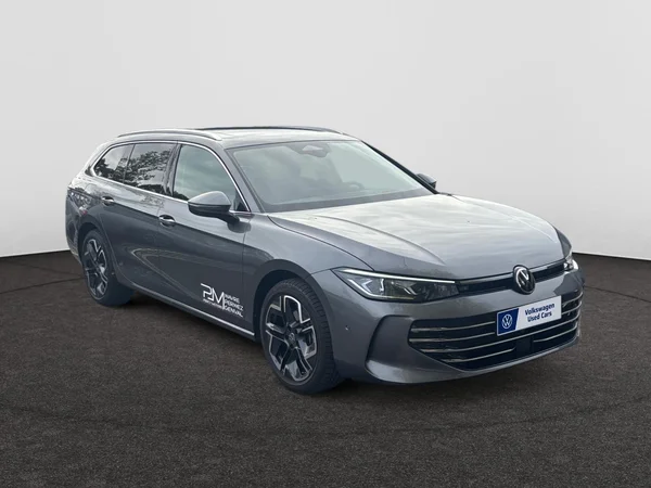 VOLKSWAGEN Passat SW (2025) — foto 17 van 20