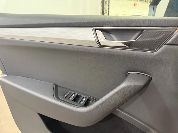 Skoda Superb (2022) — foto 10 van 30