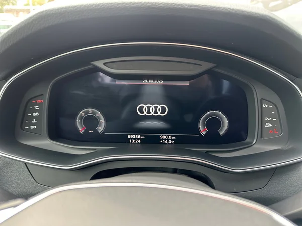 AUDI A6 Avant Dsl (2023) — foto 13 van 24