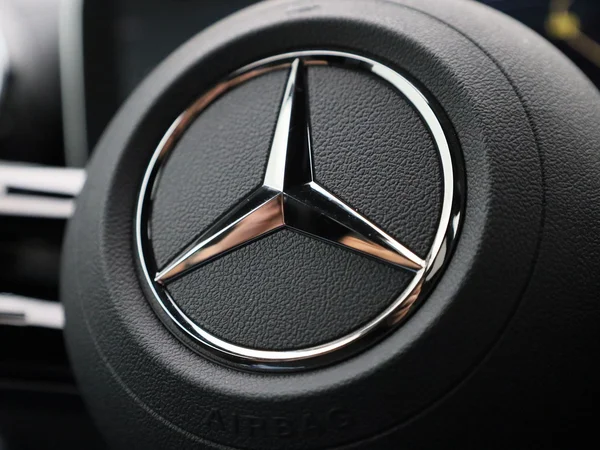 Mercedes-Benz GLC (2025) — foto 30 van 46