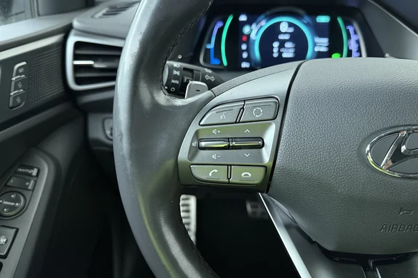 Hyundai Ioniq Hev (2020) — foto 6 van 20