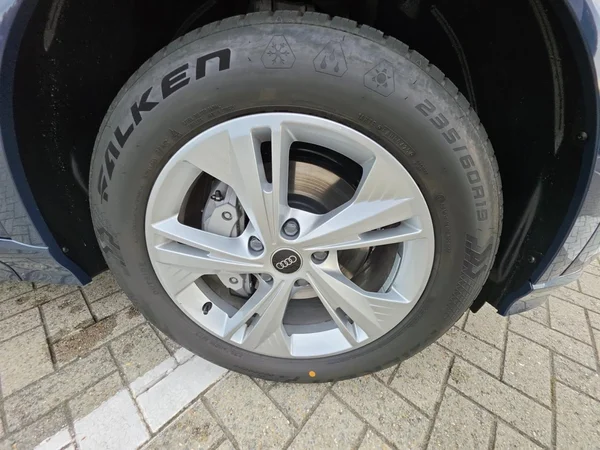 AUDI Q6 e-tron (2026) — foto 17 van 24