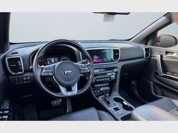 Kia SPORTAGE (2021) — foto 12 van 29
