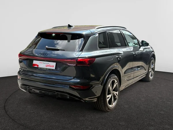 AUDI Q6 e-tron (2026) — foto 9 van 16
